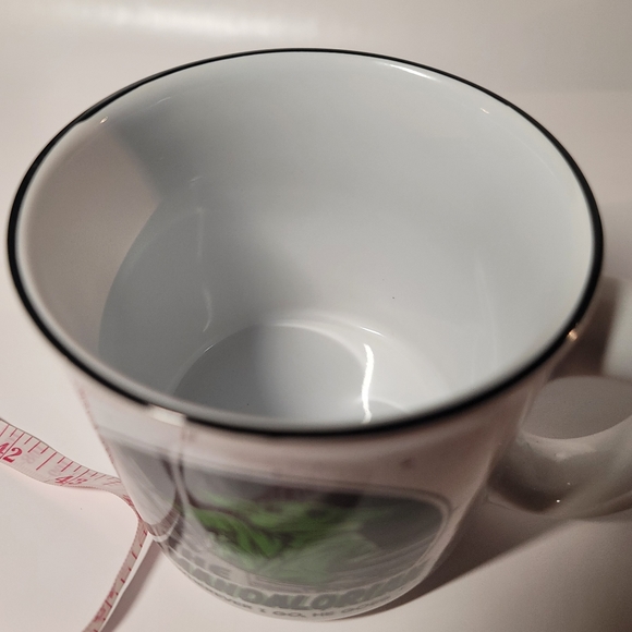 STARTWAR COFFE MUG.  White glossy ceramic. YODA PRINT. - Picture 12 of 14